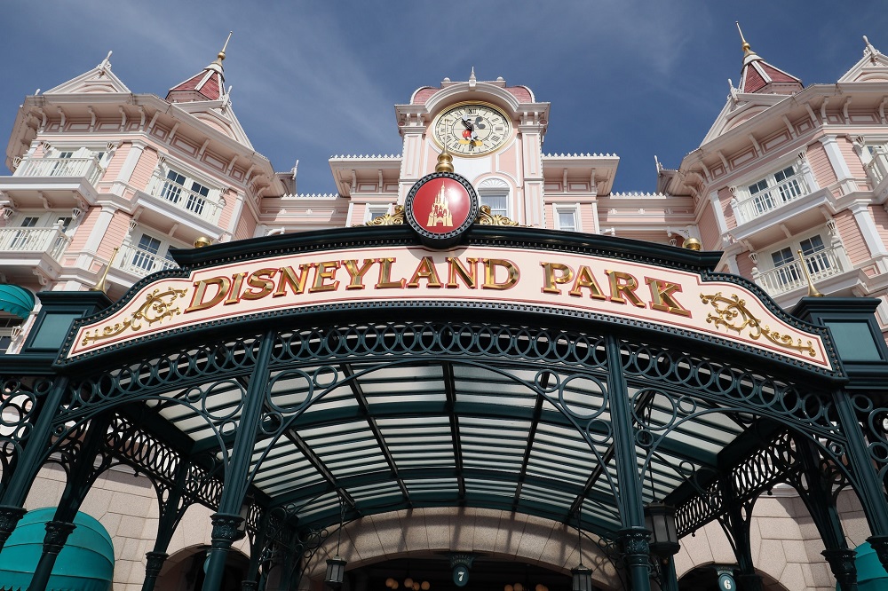 How To Get From Beauvais Airport To Disneyland Paris Piyo Cab