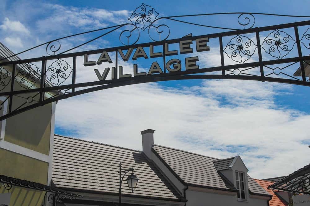 Paris to la Vallée Village